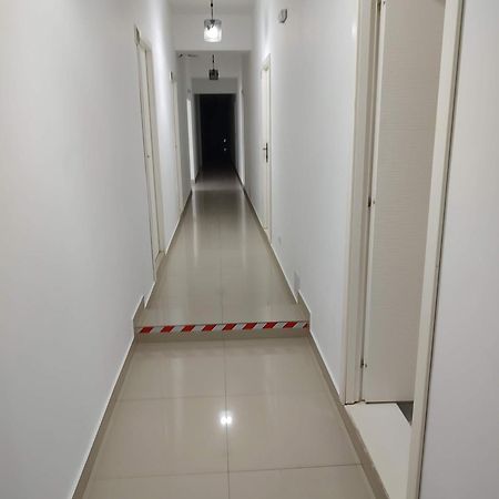 Puzzle Magic Bed and Breakfast Piteşti Buitenkant foto