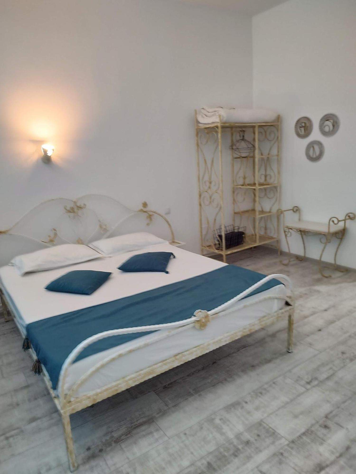 Puzzle Magic Bed and Breakfast Piteşti Buitenkant foto