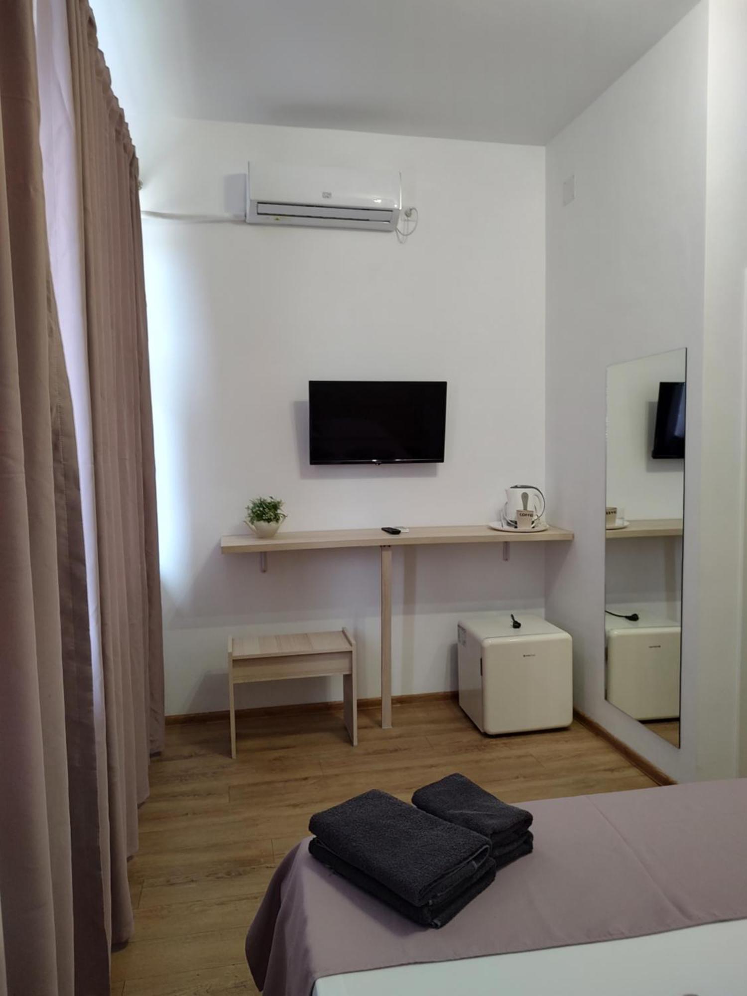 Puzzle Magic Bed and Breakfast Piteşti Buitenkant foto