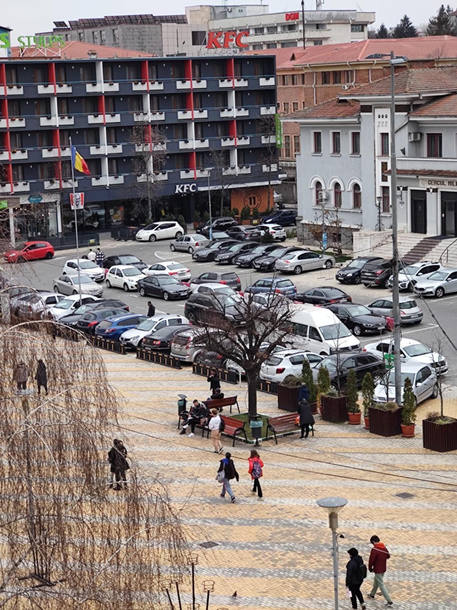Puzzle Magic Bed and Breakfast Piteşti Buitenkant foto